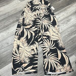 Derek Heart Black and Cream Tropical Halter Top